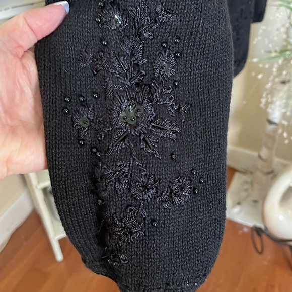 💙Tiara International XL Beautiful embroidered beaded crewneck tunic sweater - Picture 3 of 7